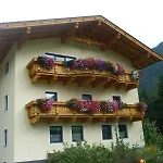 Schmiederlerhof アパート *